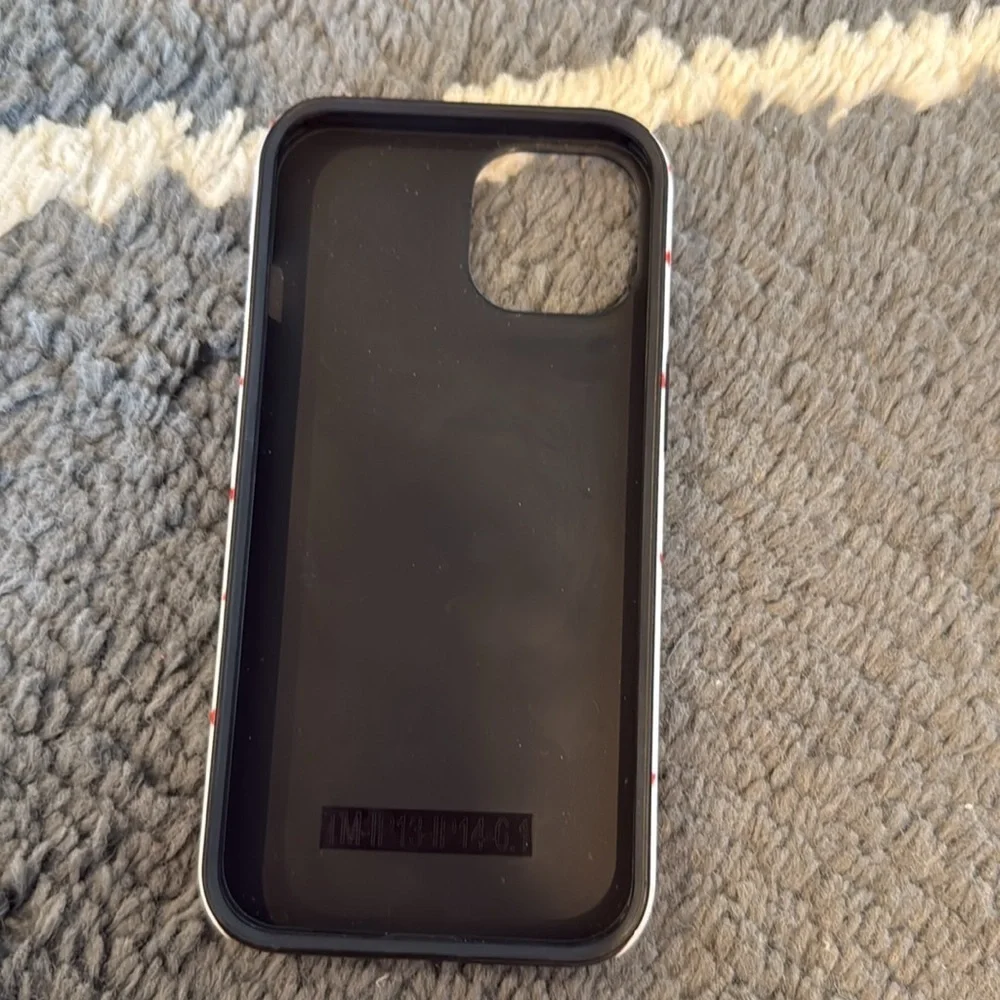 Casely White and Red Heart iPhone 13/14 Case